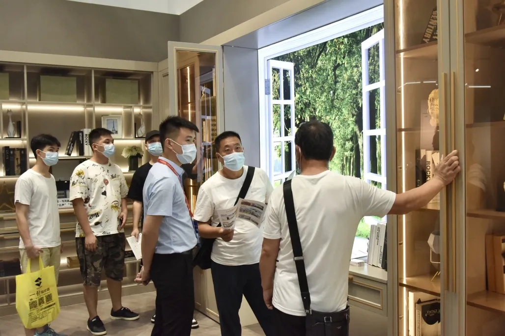 廣州建博會丨直播打卡領尚品牌館，體驗潮流家居生活