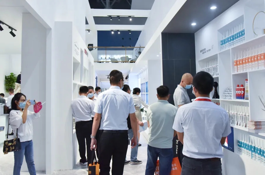 廣州建博會丨直播打卡領尚品牌館，體驗潮流家居生活